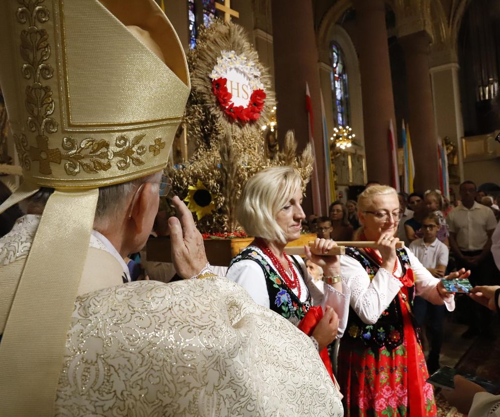 Centralne uroczystości odpustowe i dziękczynienie za zbiory w Sanktuarium Matki Bożej Bolesnej w Limanowej