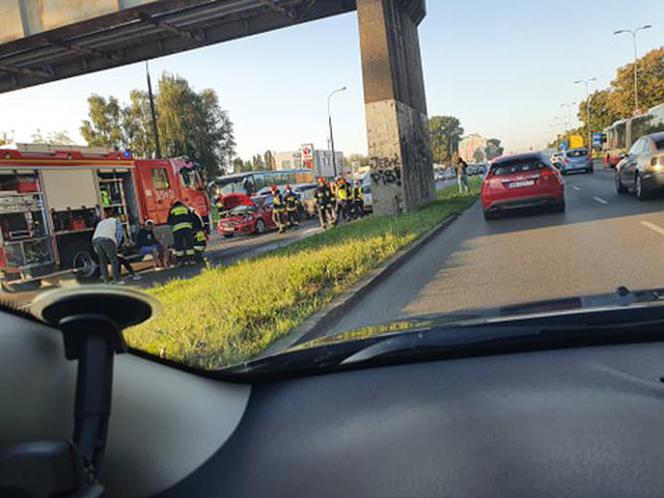 WYPADEK na Radzymińskiej! Zderzyło się 5 samochodów!