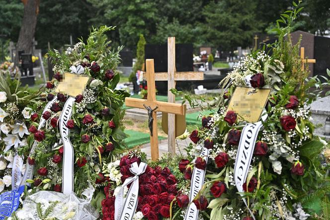 Grób Patrycji i Łukasza utonął w białych kwiatach. Małżeństwo zginęło ratując swoją 4-letnią córeczkę