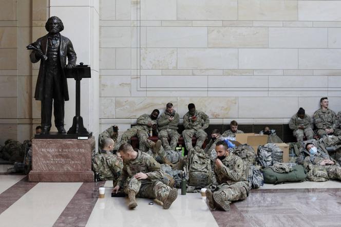 Odwołują Trumpa wojsko na Kapitolu