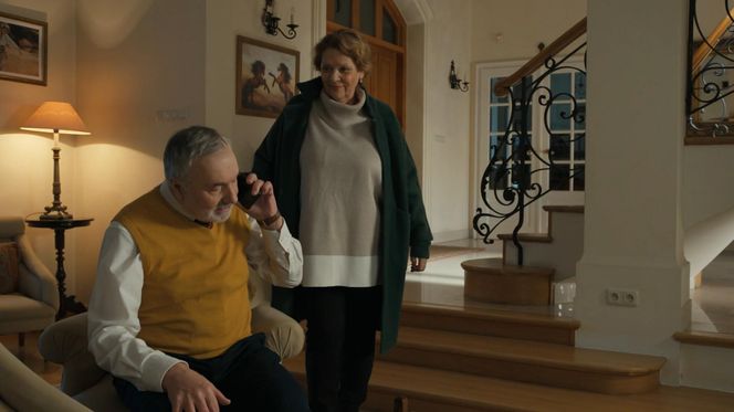 Barwy szczęścia odc. 3199. Andrzej Zastoja-Modelski (Leon Charewicz), Józefina Rawicz (Elżbieta Jarosik)