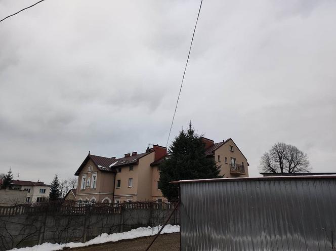 Zwłoki kobiety znalezione przy domu zakonnym. Siostry czuły fetor, szokujące zeznania sąsiadki