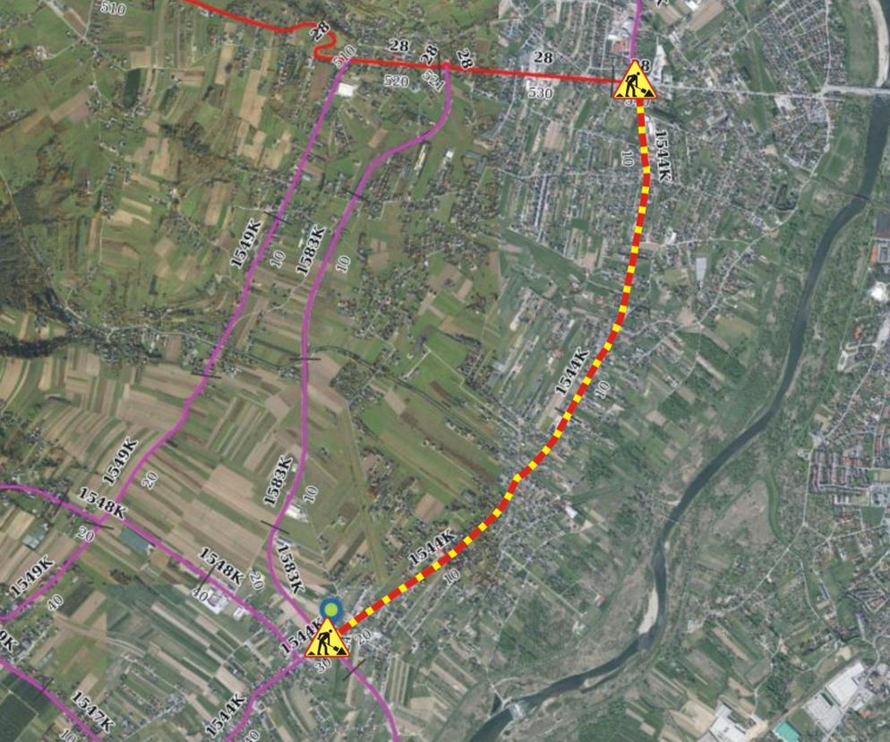  Jest kolejny drogowy remont w regionie .  Wprowadzono ruch wahadłowy!