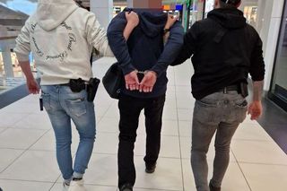 Chciał sprzedać okulary i zegarek, po chwili zadał cios. Brutalny atak w lombardzie