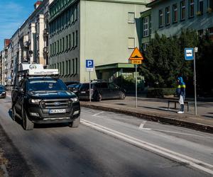 Specjalne auto skanowało reklamy w Poznaniu. Jak wyglądało?