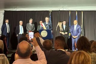 Organizator Parady Pułaskiego uhonorowany przez nowojorskiego burmistrza 