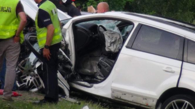 Tragiczny wypadek w Kalinowcu. Auta stanęły w ogniu po czołowym zderzeniu. Jedna osoba nie żyje