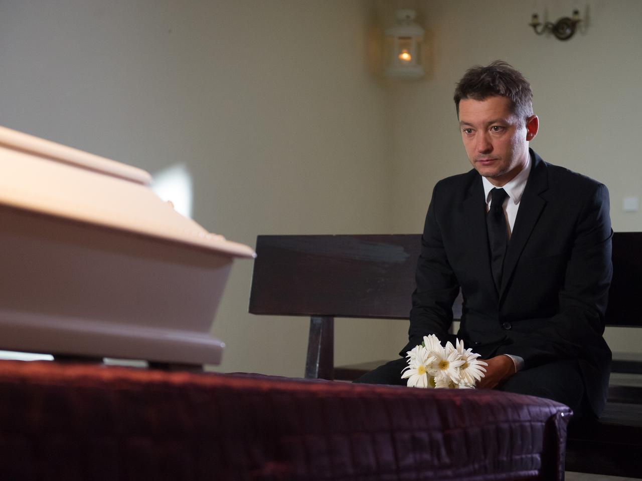 Na Wspólnej odcinek 2208. Bogdan Berg (Wojciech Brzeziński)