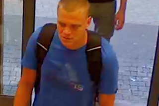 Poznań: Okradli drogerię? Są poszukiwani przez policję!