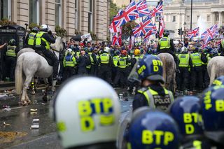 Ponad 100 tys. osób na marszu prawicy w Londynie