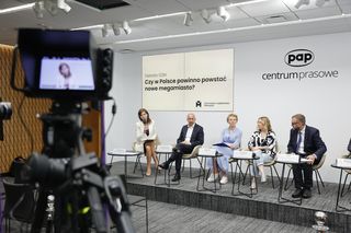 Debata - Czy w Polsce powinno powstać nowe megamiasto?