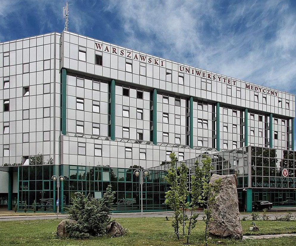 WUM Budynek rektoratu Warszawskiego Uniwersytetu Medycznego