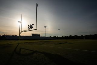 Boisko w Jaworznie zdewastowane. Kto stoi za bulwersującą kradzieżą?