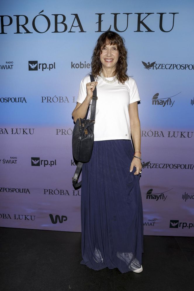 Racewicz w skórze, Steczkowska w kwiatach, a Żukowska w bieli! Taka ścianka to rzadkość!