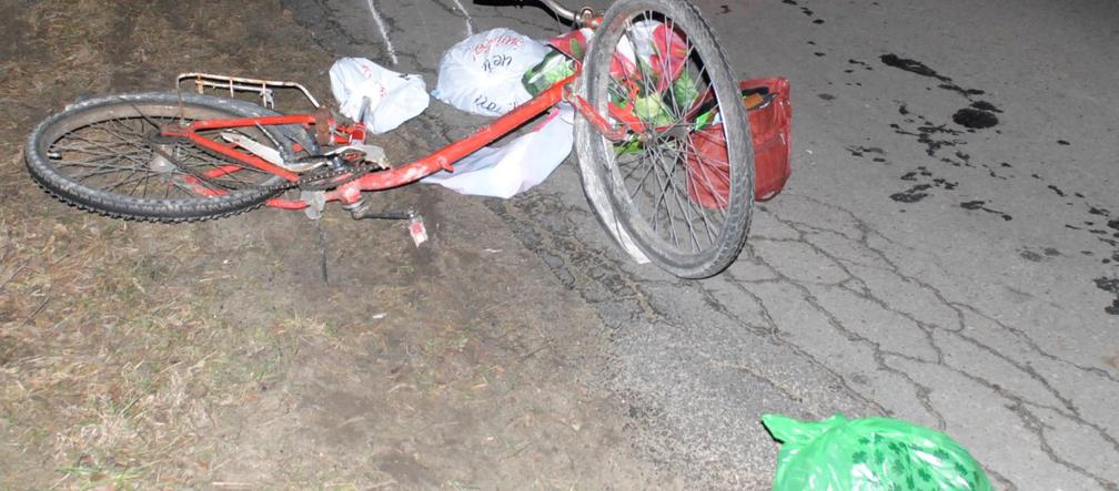 DRAMAT w Łódzkiem. Rowerzystka wjechała wprost pod koła 21-latka