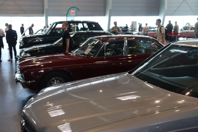 Retro Motor Show rozpoczęte! Wyjątkowe samochody na MTP!