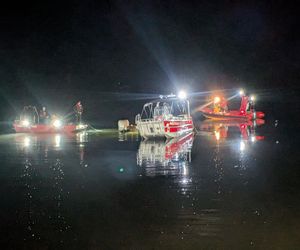 Awionetka runęła do jeziora międzybrodzkiego w Żywcu. Pilot uratowany, awionetka również