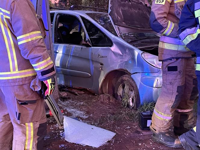 Wypadek z udziałem pijanego kierowcy pod Radzyminem. Miał prawie 2 promile alkoholu