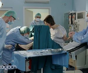 Pierwsza miłość. Wstrząsający poród Kingi po wakacjach. Chore dziecko umrze po narodzinach - ZDJĘCIA
