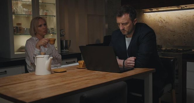 M jak miłość odc. 1883. Dorota (Iwona Rejzner), Bartek (Arkadiusz Smoleński)