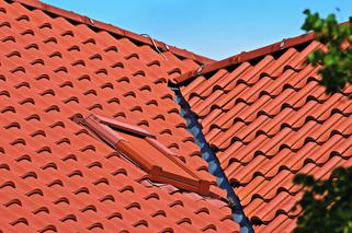 Montaż dachówki: prawidłowe mocowanie dachówek 