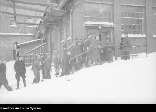 Tak wyglądała praca w wałbrzyskich kopalniach w 1946 roku. Niesamowite zdjęcia górników