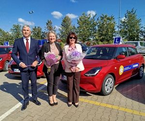 Siedlecki WORD wymienił starą flotę pojazdów egzaminacyjnych na nowe samochody marki Suzuki Swift