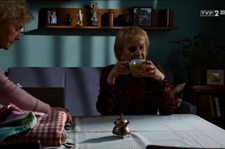 M jak miłość, odc. 1457. Barbara (Teresa Lipowska), Kisielowa (Małgorzata Różniatowska)