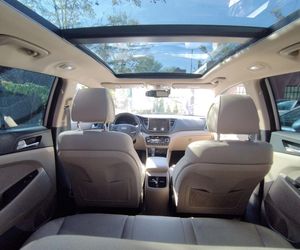 Policja odzyskuje skradzionego Hyundaia Tucson. Właściciel warsztatu z zarzutami