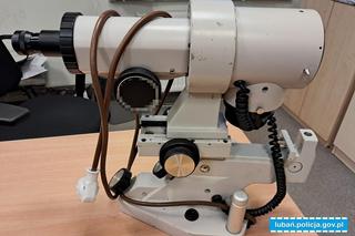 Przyszła na badanie wzroku i prawie straciła wszystkie pieniądze. Dwóch mężczyzn próbowało oszukać seniorkę 