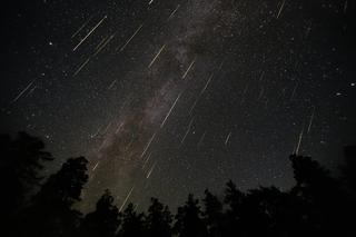 Deszcz Perseidów pojawi się nad Wrocławiem. Kiedy i gdzie można zobaczyć meteory na niebie?