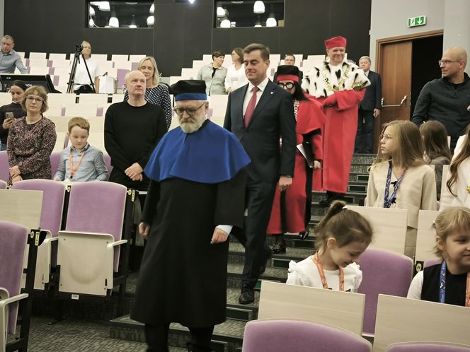 Inauguracja roku akademickiego dziecięcego uniwersytetu w ANS