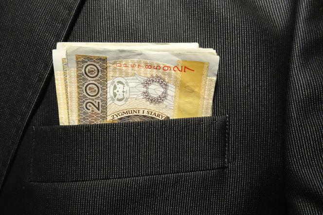 Fikcyjne faktury VAT na celowniku KAS. Skarb Państwa mógł stracić ponad 900 tys. złotych
