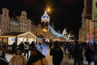 Tłumy na otwarciu Jarmarku Bożonarodzeniowego 2023 we Wrocławiu. Zobacz zdjęcia!