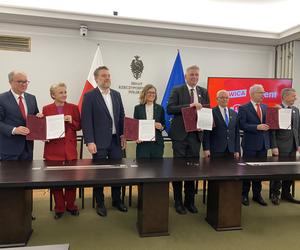 Konsolidacja lewicy przed wyborami. Cztery partie podpisały porozumienie o współpracy