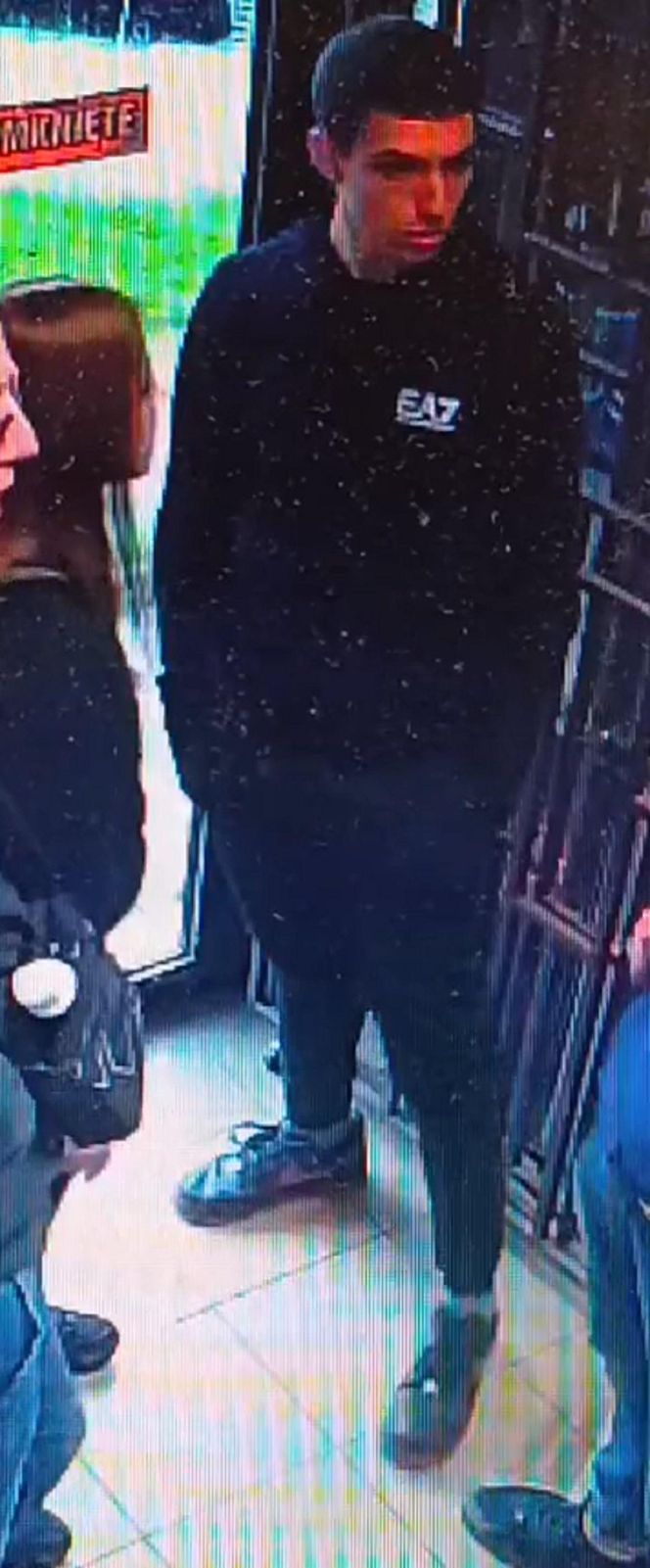 Policja w Krakowie prosi o pomoc w identyfikacji sprawców pobicia