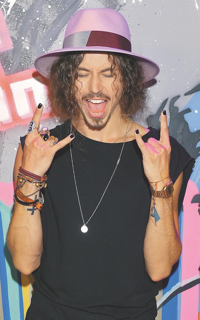 Zarabiają kokosy na paznokciach