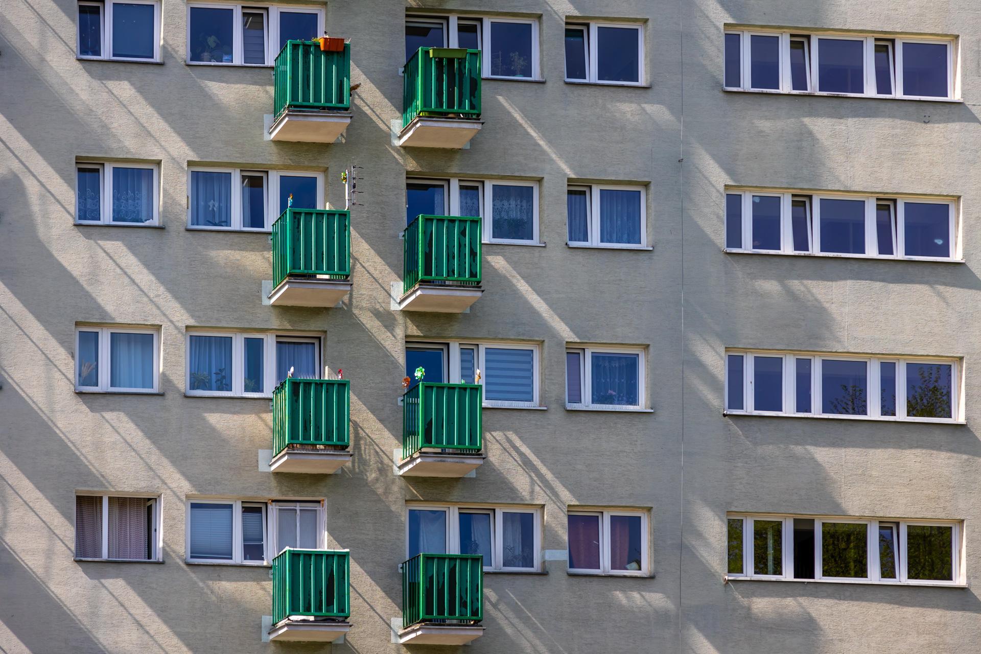 Osiedle prototypów w Warszawie - zdjęcia. Zobacz eksperymentalne bloki z wielkiej płyty