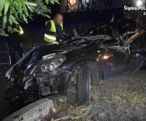 Nastolatkowie pędzili oplem przez Biskupice. Auto stało się śmiertelną pułapką