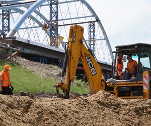 Budowa wiaduktu na Armii Krajowej w Bydgoszczy idzie pełną parą [ZDJĘCIA]