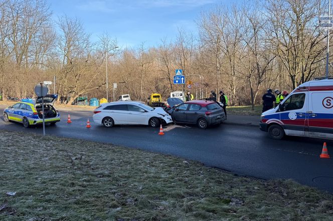 Zderzenie dwóch pojazdów w Mysłowicach