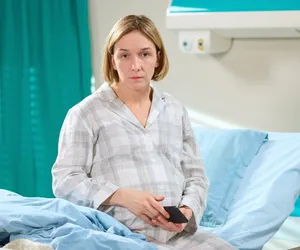 Na Wspólnej, odcinek 3607: Ciężarna Iga okradziona w szpitalu! Straci najcenniejszy podarunek od Michała - ZDJĘCIA