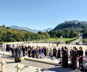 Cassino. Msza Święta na polskim cmentarzu wojennym