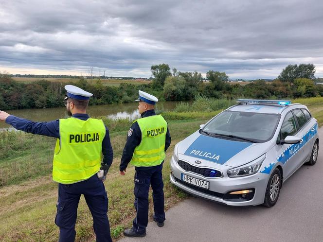 Podkarpaccy policjanci monitorują rzeki w regionie