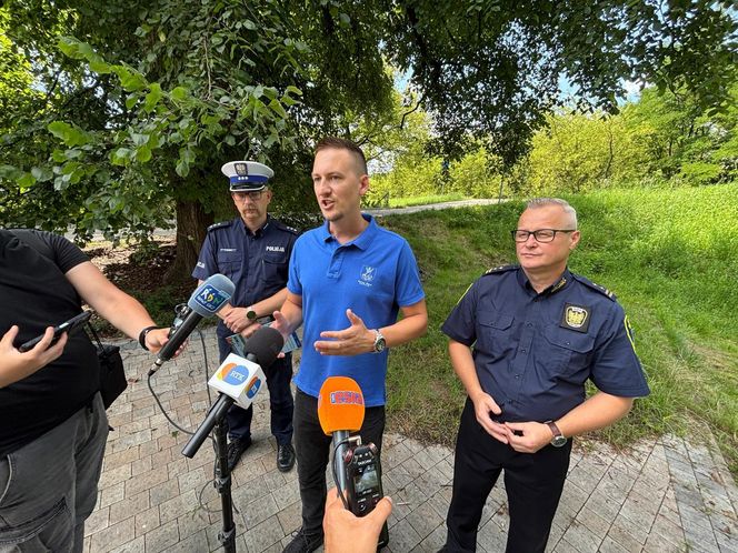 Konferencja prasowa dotycząca bezpieczeństwa 