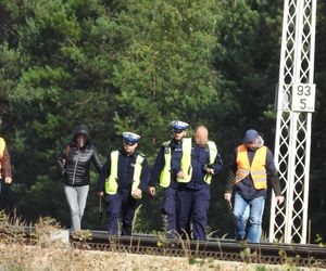 Śmiertelne potrącenie pod Radomiem. Wstrzymany ruch kolejowy i duże opóźnienia pociągów