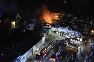 Płonęło składowisko akumulatorów i baterii