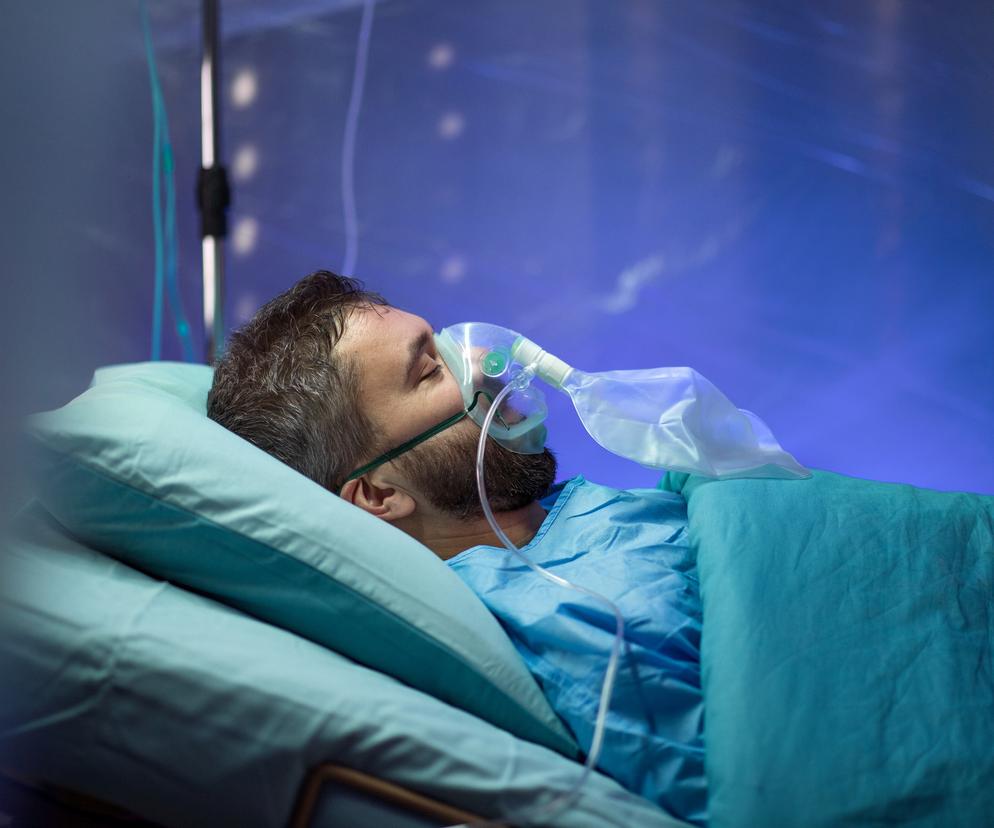 Ogromny sukces lekarzy. Udało się wyleczyć mężczyznę, który chorował na COVID-19 przez 411 dni 