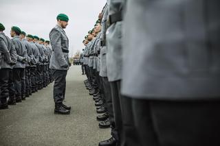 Braki kadrowe w Bundeswehrze. Niemcy będą zachęcać do wstąpienia do armii lepszymi pieniądzmi 