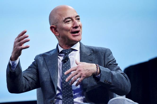 Jeff Bezos RZUCIŁ pracę! Skupi sie na KOCHANCE i kosmosie